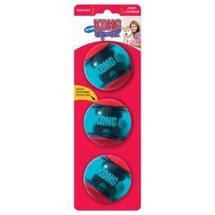 Набір іграшок для собак Kong Squeezz Action Ball Red M 6,35 см - різнокольоровий - masterzoo.ua